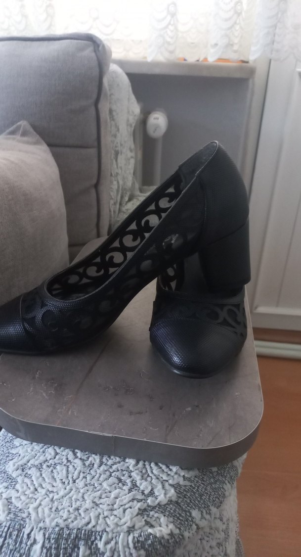 Klasik Siyah Tokalı Topuklu Ayakkabı - Görsel 3