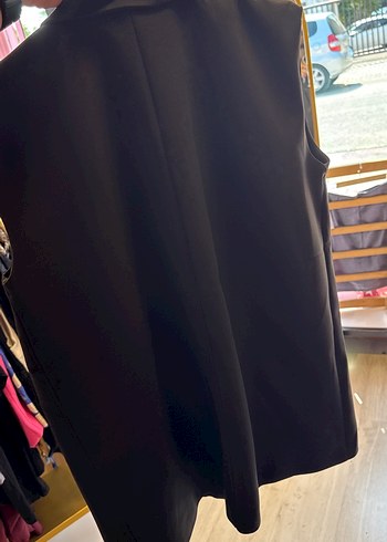 Diğer Siyah Düğmeli Kolsuz Midi Blazer