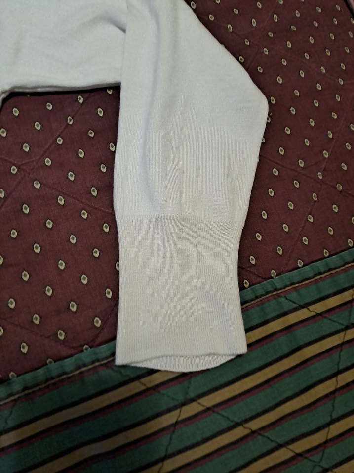 Dantel Detaylı V Yaka Beyaz Kadın Kazak - Görsel 3