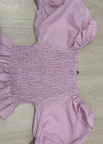 Pembe Fırfırlı Kısa Kollu Bağlama Desenli Bluz