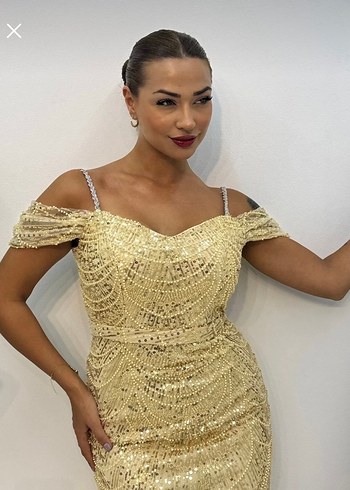 Altın Renkli İşlemeli Uzun Abiye Elbise - Görsel 6