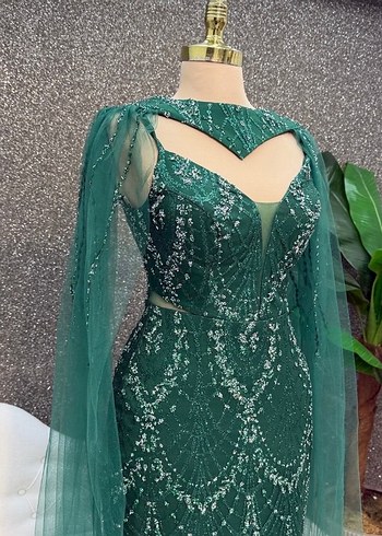 Yeşil İşlemeli Uzun Abiye Elbise - Görsel 3