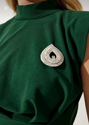 Yeşil Drapeli Yüksek Yakalı Uzun Kalem Elbise - Görsel 4