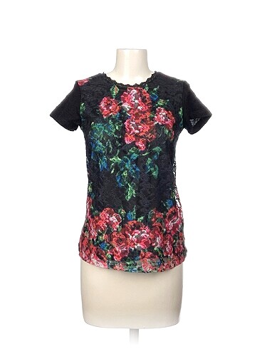 Koton T-shirt %70 İndirimli.