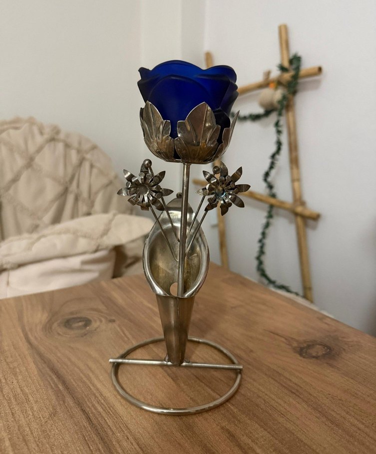 Koyu Mavi Gül Şeklinde Metal Mumluk - Görsel 3