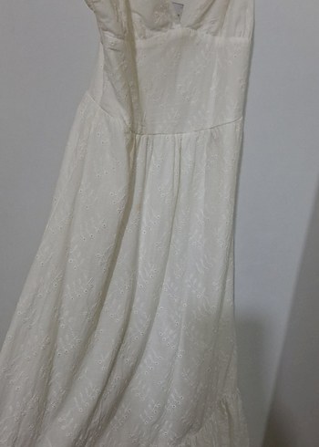 Nakışlı Beyaz elbise - Görsel 4