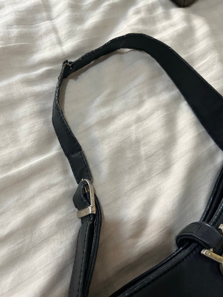 Zincir Detaylı Siyah Deri Kadın Çanta - Görsel 3