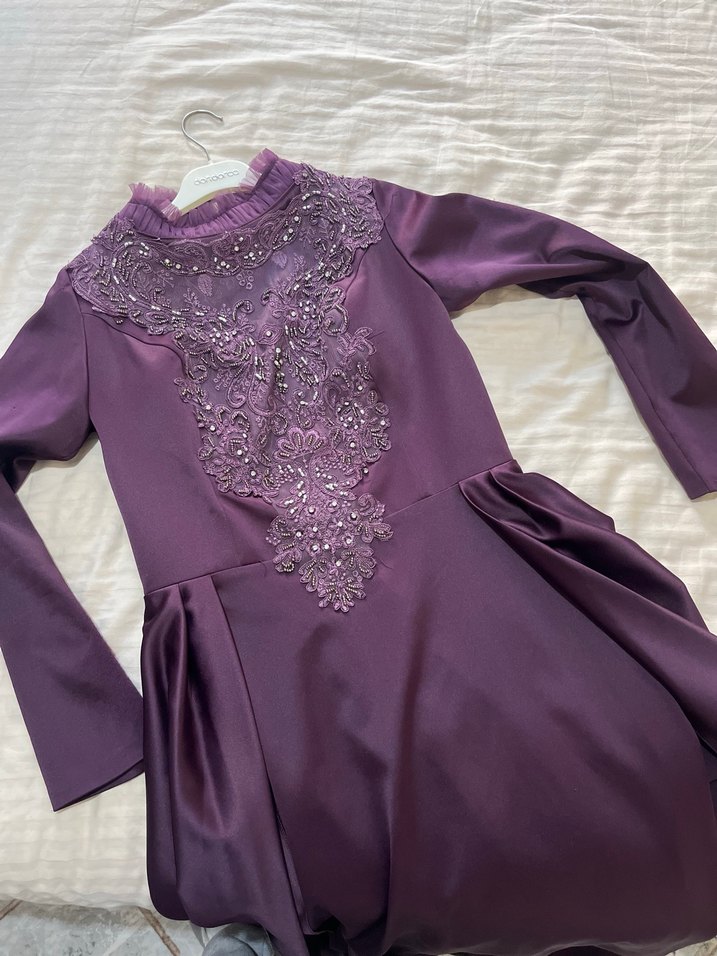 Mor Uzun Kollu Nakışlı Abiye Elbise - Görsel 2