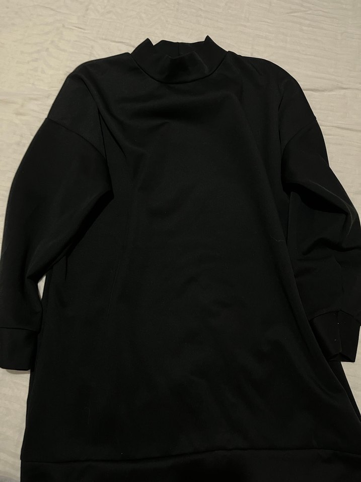 Kadın siyah tesettür Yüksek Yakalı Uzun Kollu Sweatshirt - Görsel 2