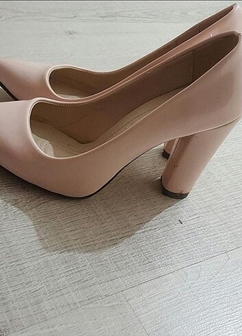 Kalın topuklu stiletto 