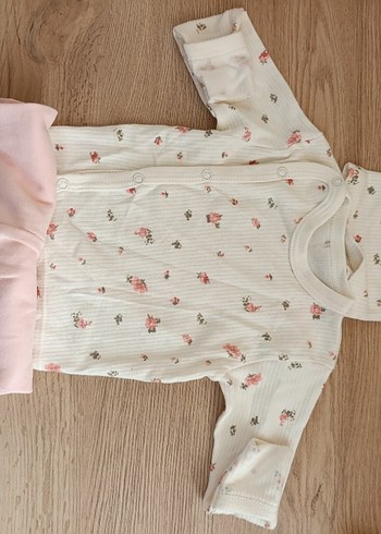 Uzun Kollu Dantelli Bebek Kız Takımı - Görsel 2