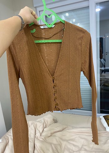 ZARA. Düğmeli V Yaka Kahverengi Triko Hırka