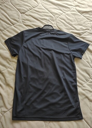 Adidas Sporcu tişört