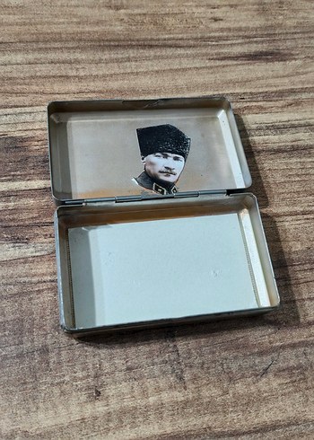 Eski Muhtar Cakmağı Ve Sigara Tabakası - Görsel 6