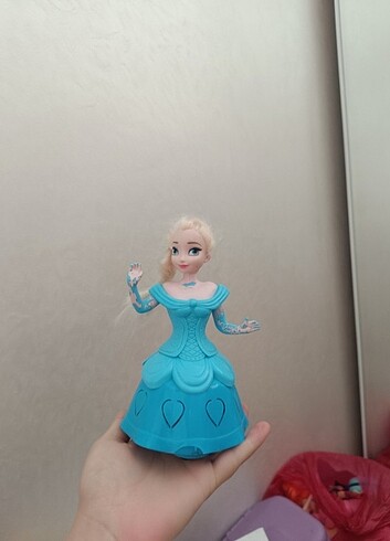  Beden Dönen Elsa