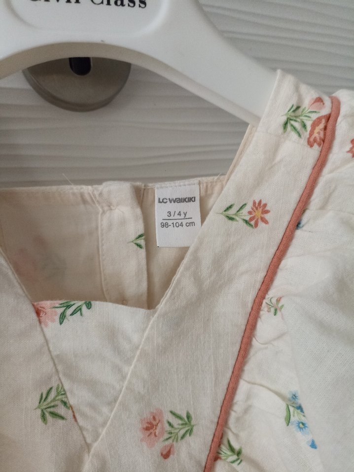 Nakışlı, fırfırlı beyaz kız elbisesi - Görsel 2