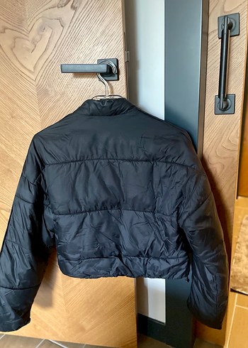 Kadın Siyah Kısa Fermuarlı Mont - Görsel 2