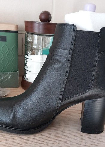 Derimod Siyah Deri Topuklu Bot - Görsel 4