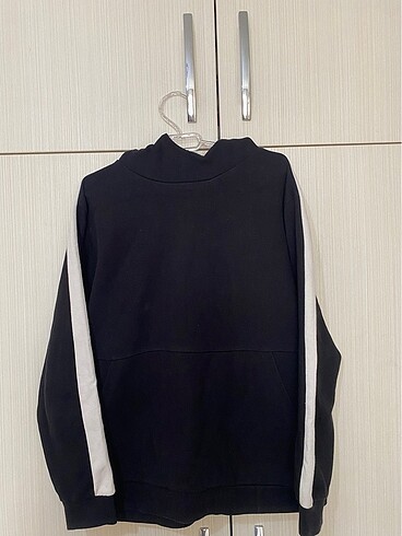 Sweat shirt