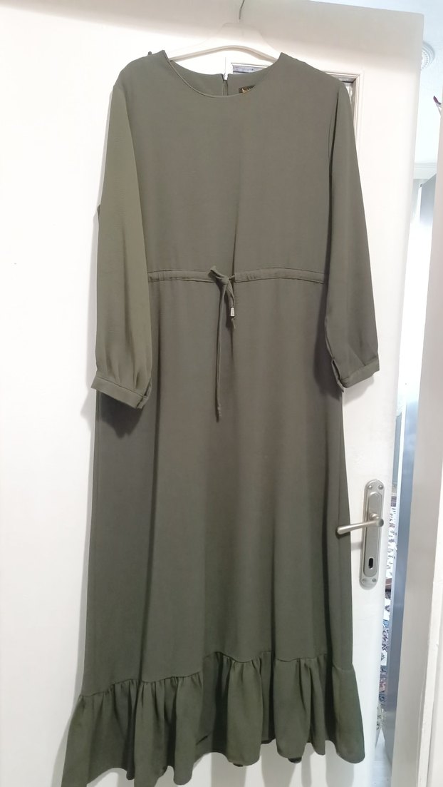 Kemer Detaylı Uzun Salaş Kadın Elbise - Görsel 2