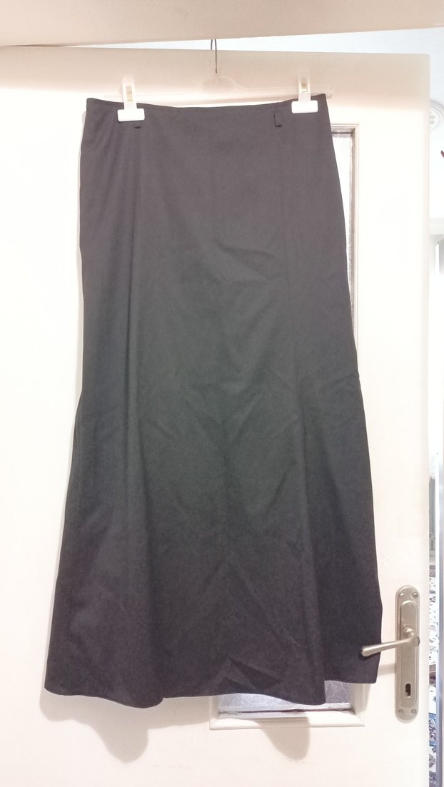 Uzun Siyah Drapeli Kadın Etek - Görsel 2