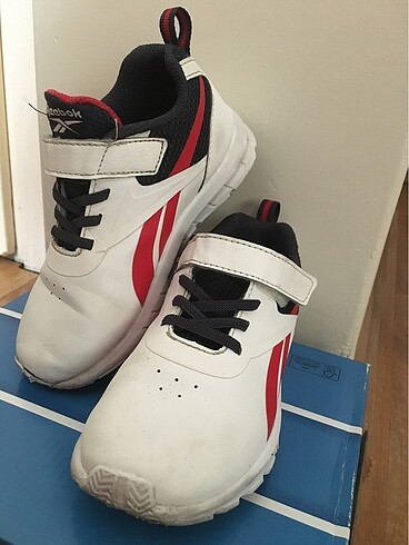 REEBOK ÇOCUK SPOR AYAKKABISI 26 NUMARA