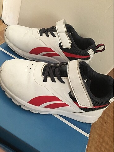 26 Beden beyaz Renk REEBOK ÇOCUK SPOR AYAKKABISI 26 NUMARA