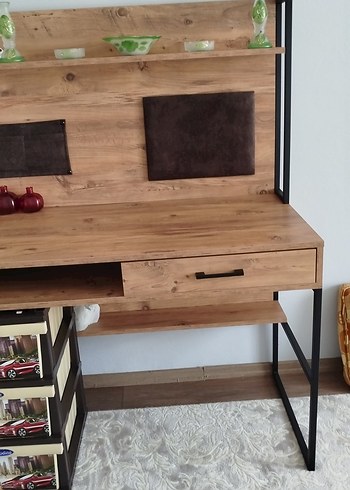 Koyu Kahverengi Ahşap ve Metal Çalışma Masası