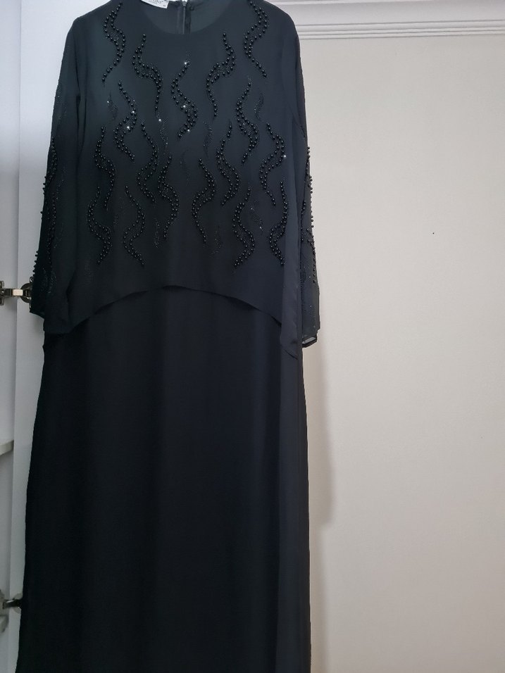 Boncuk İşlemeli Siyah Uzun Tesettur Elbise - Görsel 5