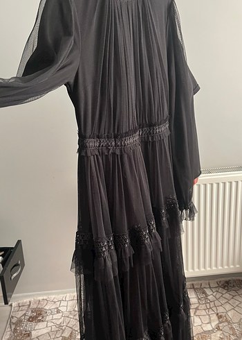 Uzun Siyah Gotik Nakışlı Elbise