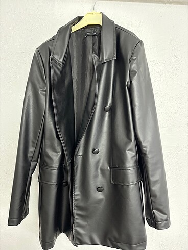 36 Beden siyah Renk trendyolmilla suni deri astarlı blazer ceket