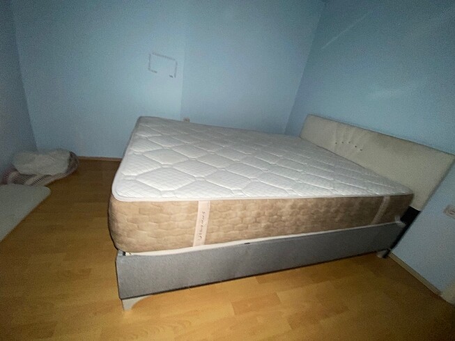 Yatak baza başlık