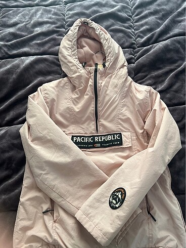 Pull and Bear Pull bear kanguru mont