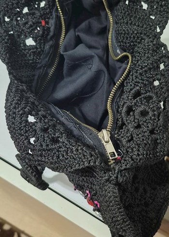 Zara Boncuk İşlemeli Siyah Örgü Bohem Çanta