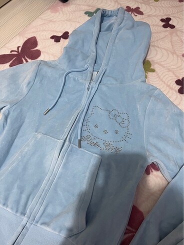 Urban Outfitters Hello kitty sanrio kadife takım