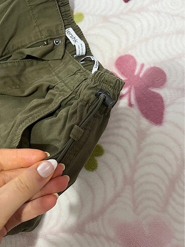 xs Beden Bershka paraşüt pantolon