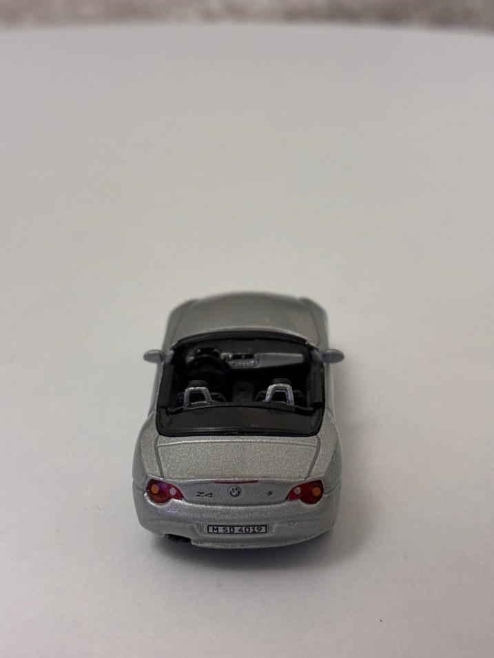 Bmw z4 hongwell 1:72 - Görsel 4