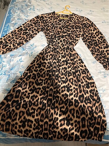 Leoparlı elbise
