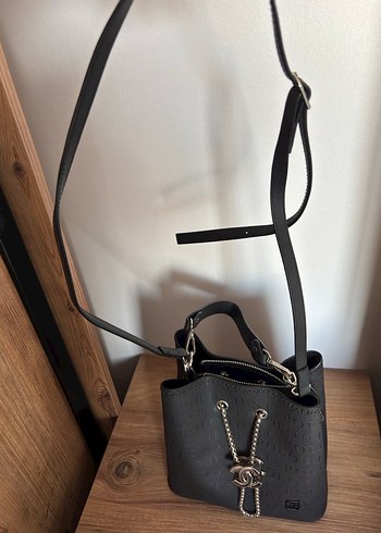 Zincir Detaylı Siyah Deri Kadın Çanta - Görsel 3
