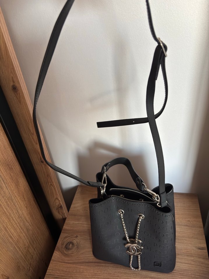 Zincir Detaylı Siyah Deri Kadın Çanta - Görsel 3