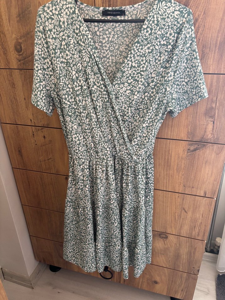 Salaş V Yaka Midi Elbise - Görsel 3