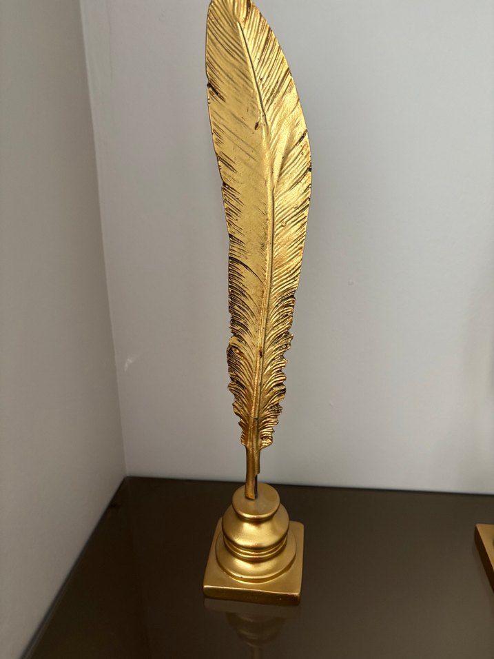 Parlak Altın Tüy Biblo - Görsel 2