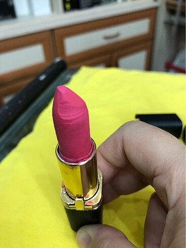 Beden çeşitli Renk Loreal matte ruj