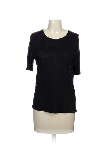 Zara T-shirt %70 İndirimli.