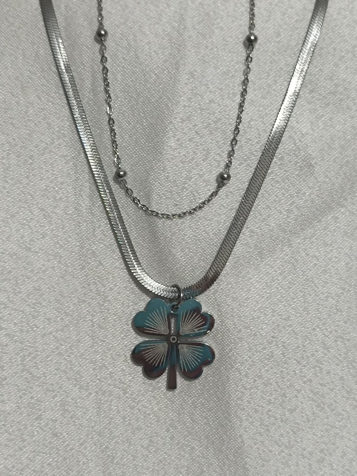 Gri Zincir Detaylı  Yonca Kolye - Görsel 2