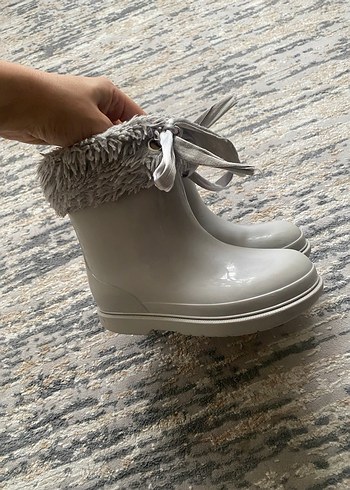 Kız Çocuk Gri Kürklü Lastik Bot - Görsel 3