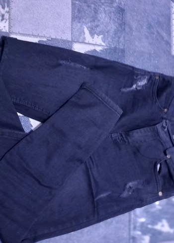 Kadın Siyah Kemerli Dar Kesim Denim Pantolon