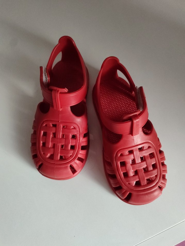 Kız,erkek unisex Çocuk Kırmızı Tokalı Terlik - Görsel 2