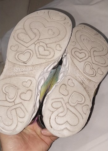 Kızlar için renkli bağcıklı ve cırt cırtlı spor ayakkabı - Görsel 5