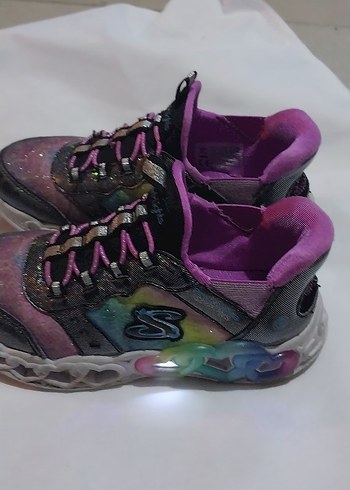 Kızlar için renkli bağcıklı ve cırt cırtlı spor ayakkabı - Görsel 2